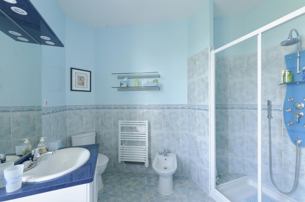 Les Heures Claires Cahuzac-sur-Vere Номер фото